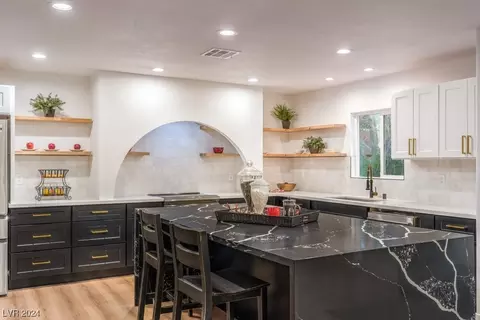 6878 Edna Ave, Las Vegas, NV 89146