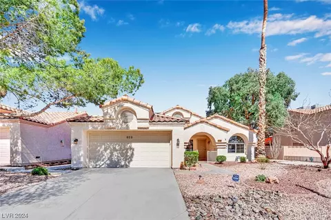 929 High Plains Dr, Henderson, NV 89002