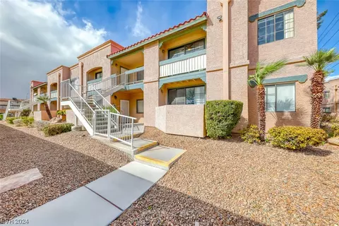 5114 S Jones Blvd #204, Las Vegas, NV 89118
