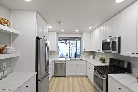 3139 Espanol Dr #1, Las Vegas, NV 89121