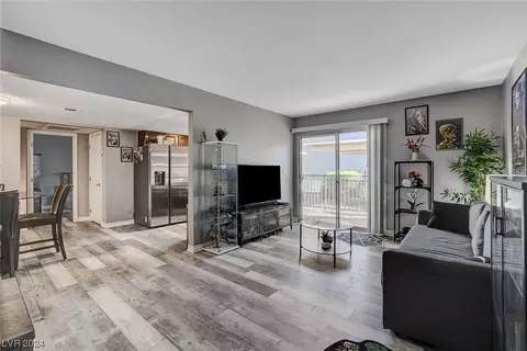 5163 Indian River Dr #195, Las Vegas, NV 89103