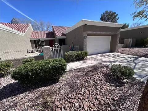 2704 Glencliff Dr, Las Vegas, NV 89134