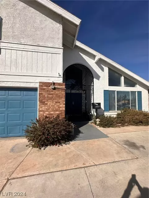 4594 E Rochelle Ave, Las Vegas, NV 89121