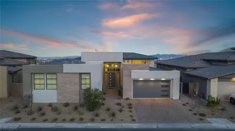10813 White Clay Dr, Las Vegas, NV 89135