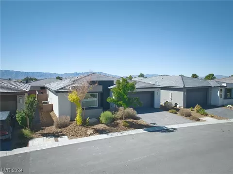 4710 SE Clifftop Dr, Pahrump, NV 89061