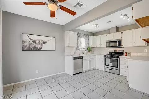 1924 Hubbell St, Las Vegas, NV 89156