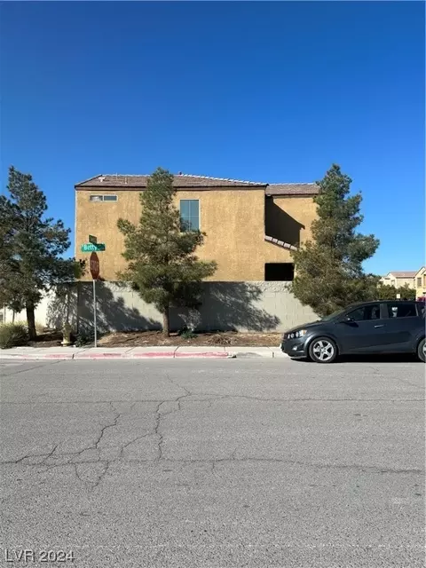 5289 Birdstone Ct, Las Vegas, NV 89156