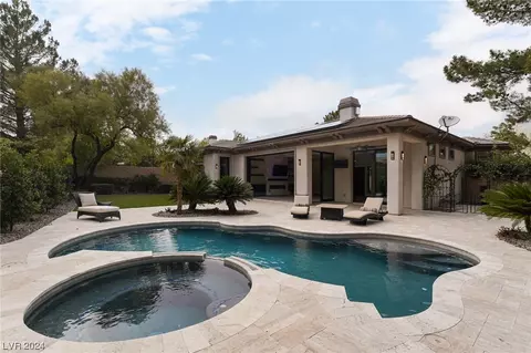 28 Brays Island Dr, Henderson, NV 89052
