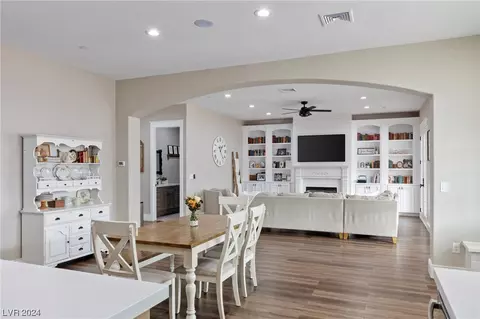 271 E Longacres Dr, Henderson, NV 89015 photo 15