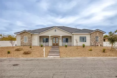 271 E Longacres Dr, Henderson, NV 89015