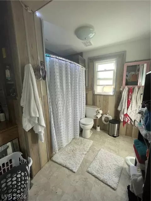 Bath - 433 Nevada Ave, Ely, NV 89301 photo 1 of 1