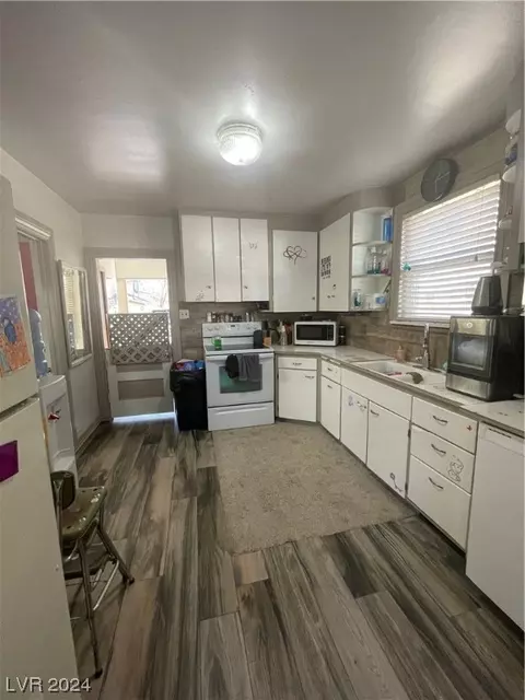 Kitchen - 433 Nevada Ave, Ely, NV 89301 photo 1 of 2