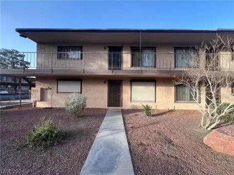 575 S Royal Crest Cir #15, Las Vegas, NV 89169