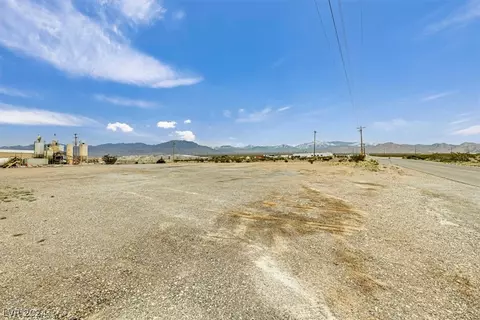 2090 E Basin Ave, Pahrump, NV 89060