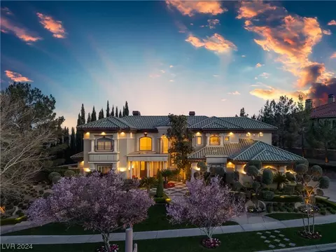 9813 Highridge Dr, Las Vegas, NV 89134