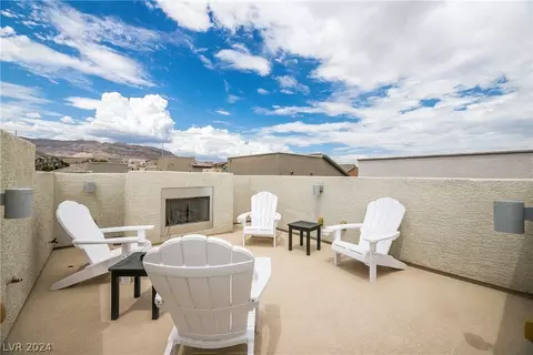10726 Red Badge Ave, Las Vegas, NV 89166