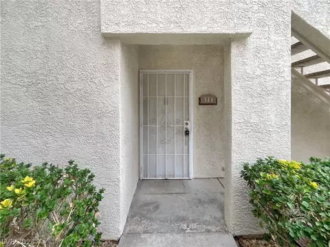 6480 Annie Oakley Dr #311, Las Vegas, NV 89120