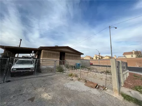 6280 Yellowstone Ave, Las Vegas, NV 89156