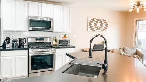 9390 Valley Ranch Ave, Las Vegas, NV 89178