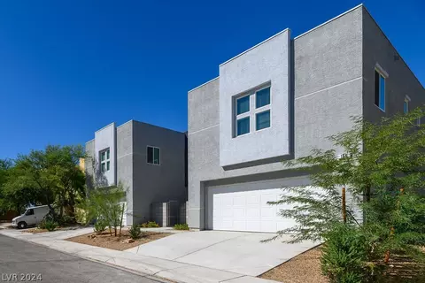 6517 Cinnamon Hazelnut St, North Las Vegas, NV 89084