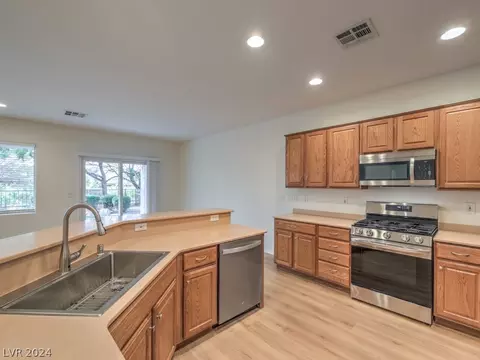 2412 Andromeda Ave, Henderson, NV 89044