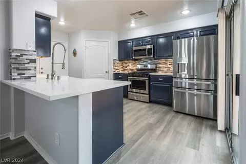 9365 Borough Park St, Las Vegas, NV 89178