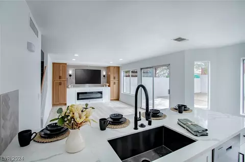 8445 Mulcahy Ave, Las Vegas, NV 89145