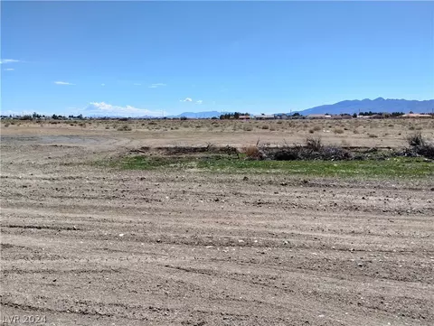 561 W Nevada Highway 372, Pahrump, NV 89048