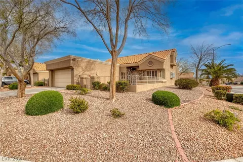 8608 Prairie Hill Dr, Las Vegas, NV 89134