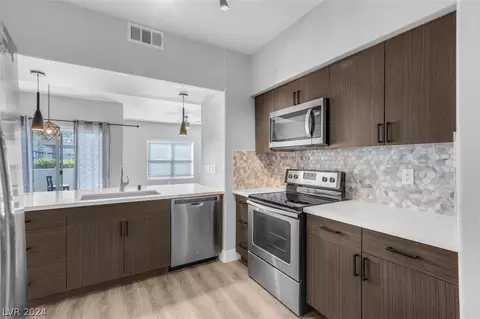 7255 W Sunset Rd #1028, Las Vegas, NV 89113