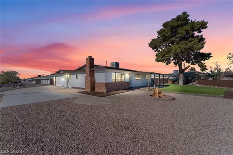 100 Linden St, Henderson, NV 89015