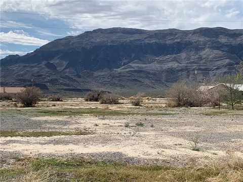 5710 N Fitzroy Ave, Pahrump, NV 89060