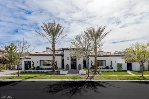 19 Vintage Canyon St, Las Vegas, NV 89141