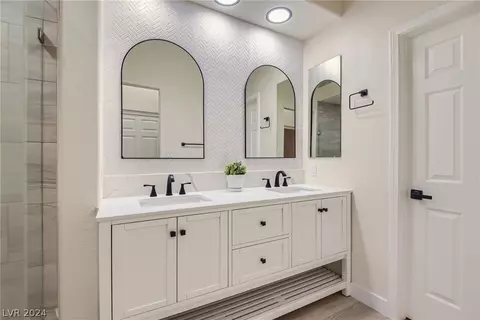 7415 Mission Hills Dr, Las Vegas, NV 89113