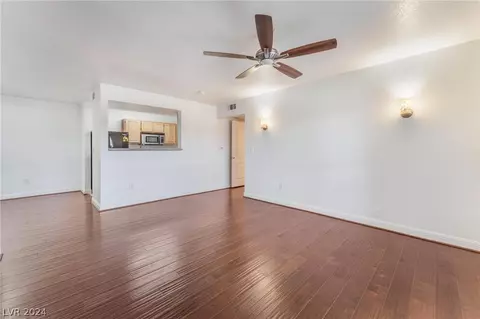 5055 W Hacienda Ave #1082, Las Vegas, NV 89118