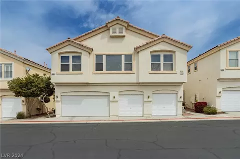 2560 Lazy Saddle Dr, Henderson, NV 89002