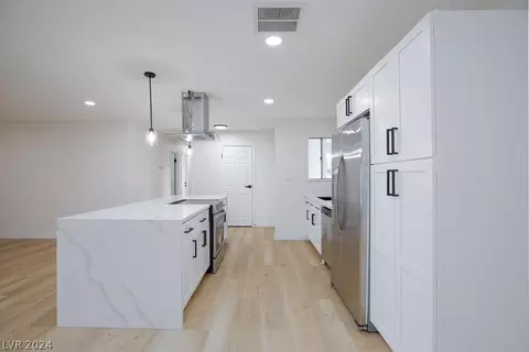 4060 Springhill Ave, Las Vegas, NV 89121