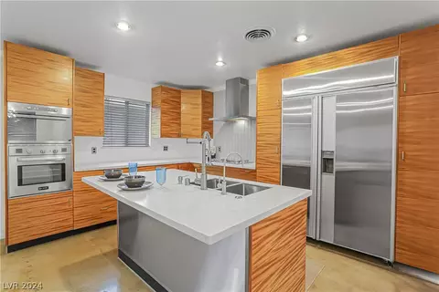 1900 Cochran St, Las Vegas, NV 89104
