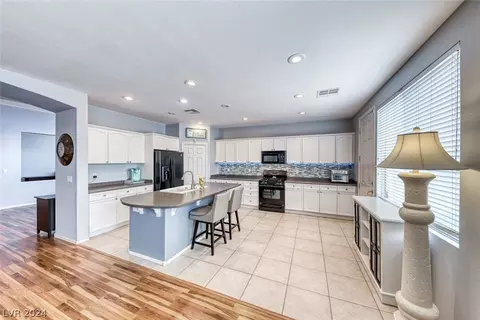 9226 Branford Hills St, Las Vegas, NV 89123