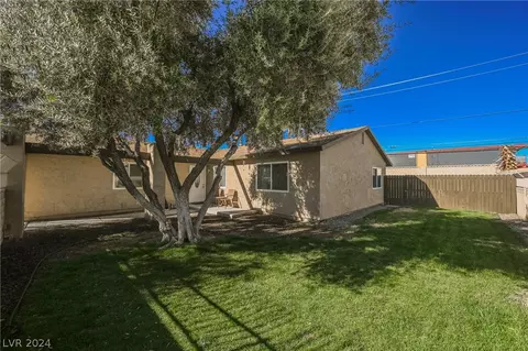 2904 Black Forest Dr, Las Vegas, NV 89102