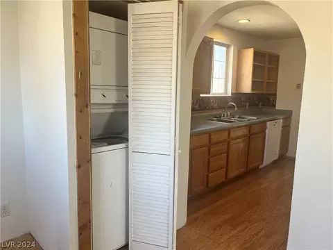 Bath - 1213 Avenue E, Ely, NV 89301 photo 1 of 2