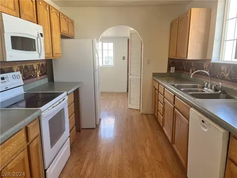 Kitchen - 1213 Avenue E, Ely, NV 89301 photo 2 of 4