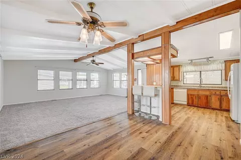 3427 Lost Hills Dr, Las Vegas, NV 89122