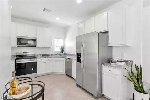 96 Mosso Niente Pl, Henderson, NV 89011