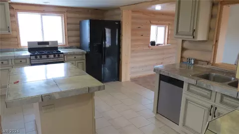 Kitchen - 719 E 308th South St, Ely, NV 89301 photo 4 of 4