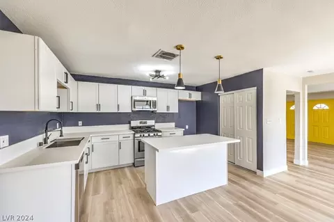 4537 Rosedale Ave, Las Vegas, NV 89121