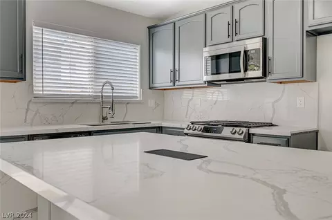 611 Seneca Ridge Ave, North Las Vegas, NV 89084