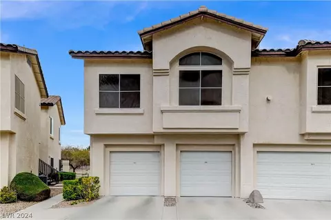 4950 Black Bear Rd #202, Las Vegas, NV 89149