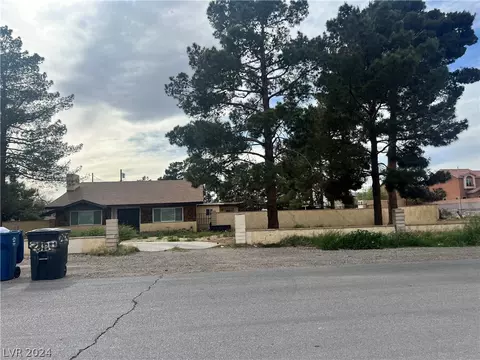 2221 Camel St, Las Vegas, NV 89115