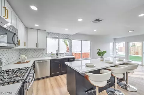 4092 Ridgewood Ave, Las Vegas, NV 89120